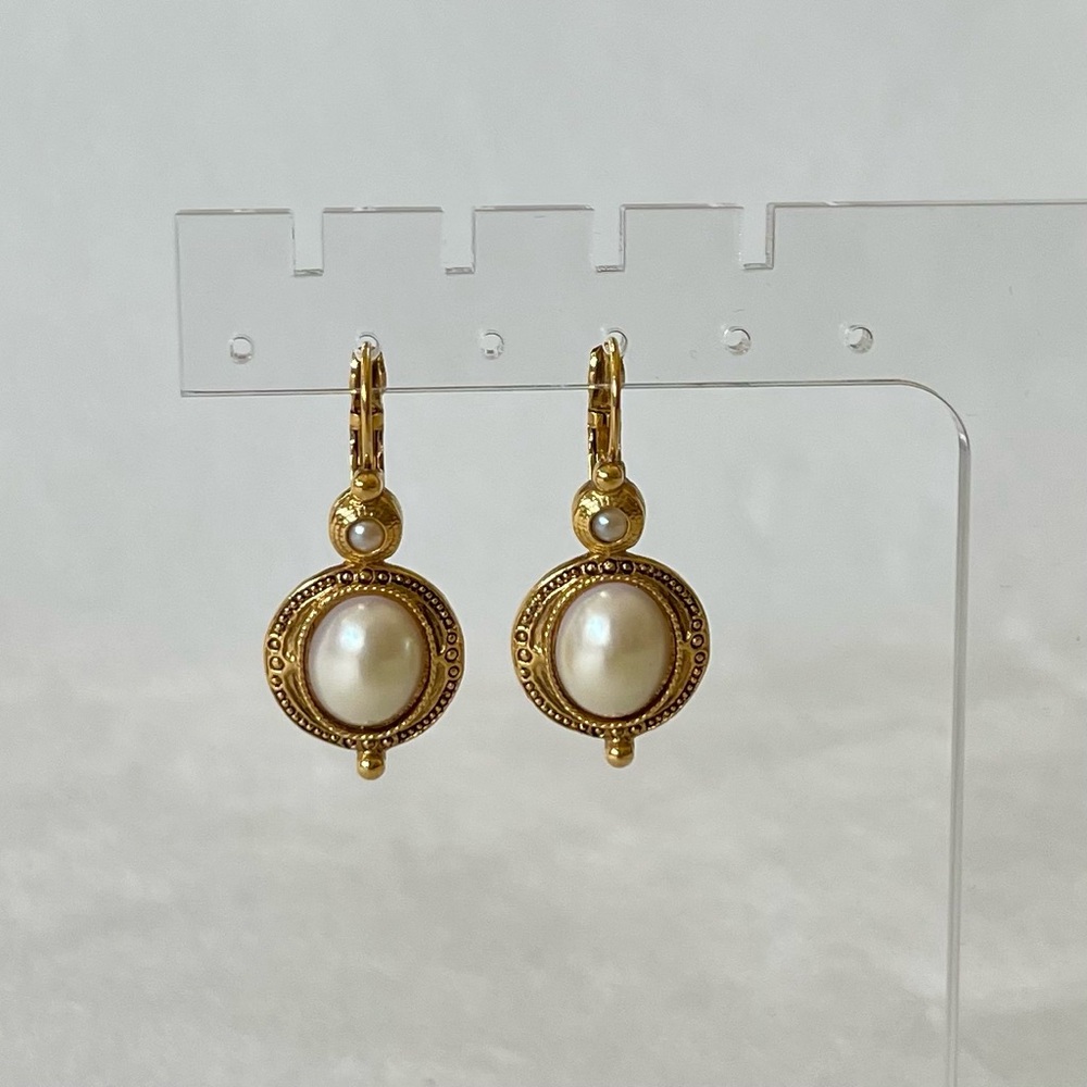 Elegant Vintage Antique Gold Tone Pierced Pearl Drop Earrings - Picture 3 of 11